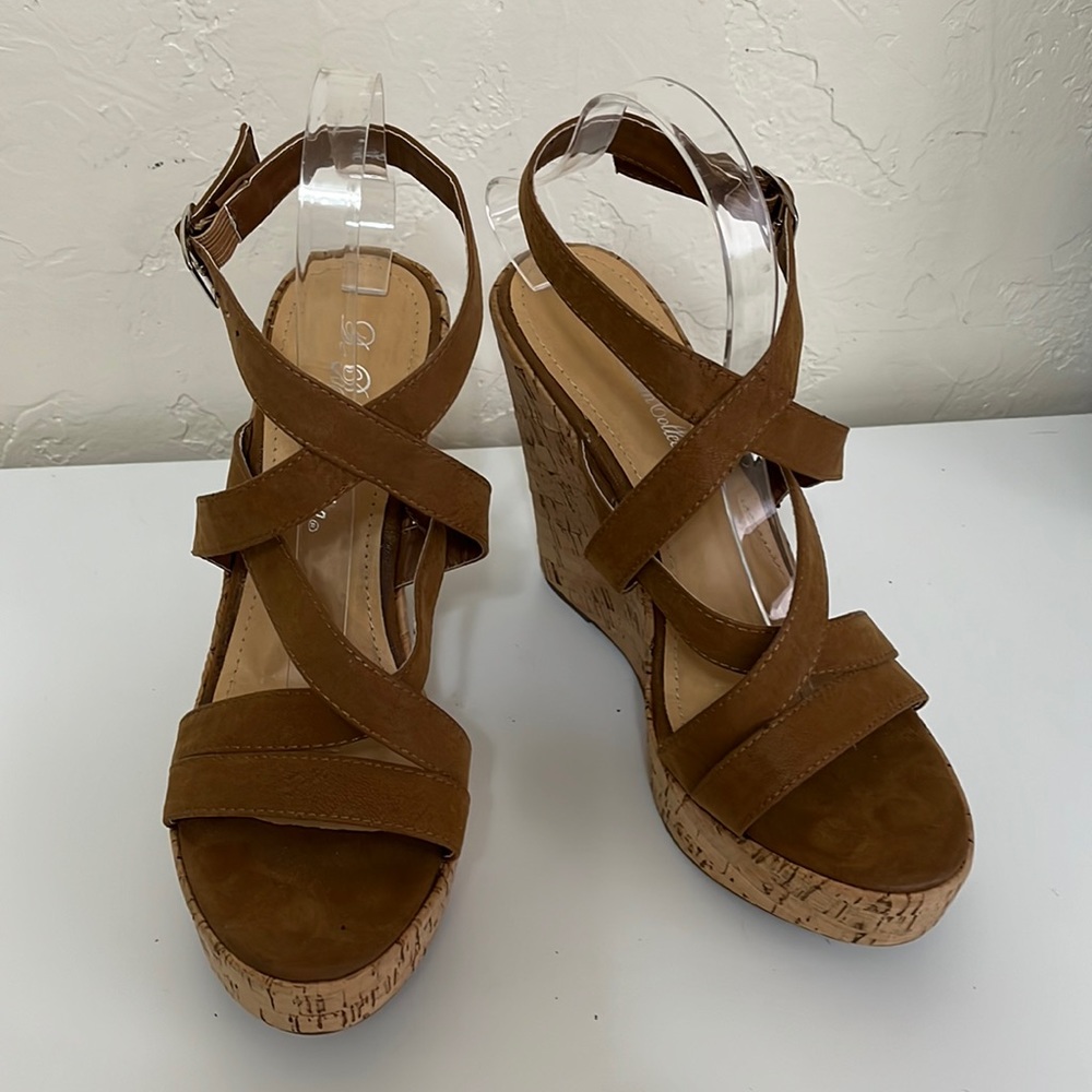 De Blossom Collection Wedge Sandals  Tan Size 10
